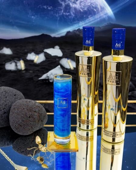 Au Vodka Cosmic Berries 70cl