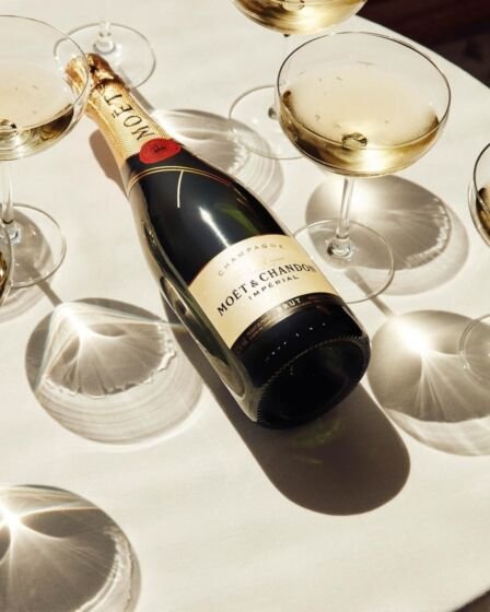 Moët & Chandon Impérial Brut Champagne 75cl, ( Gift Box )